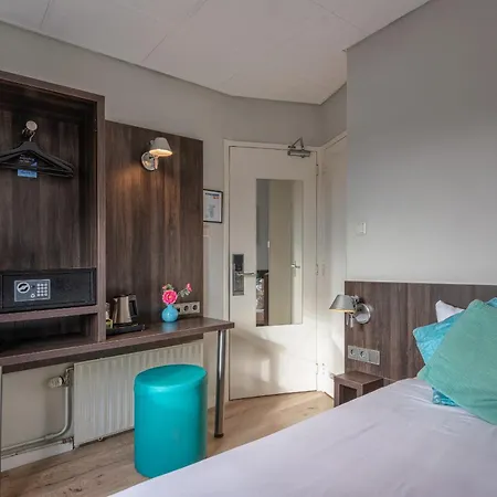 Damsquare Hotell 3*