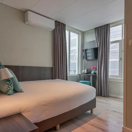 Damsquare Отель 3*