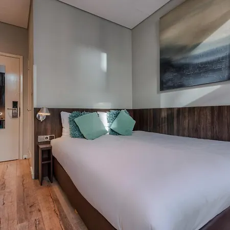 Damsquare Отель 3*