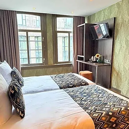 Damsquare 3*