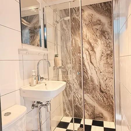 Hotel Damsquare 3*