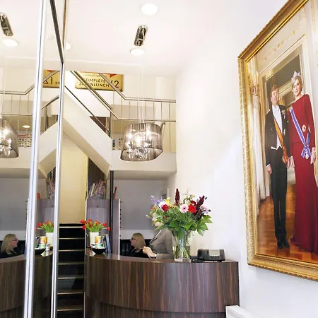 Hotel Damsquare 3*