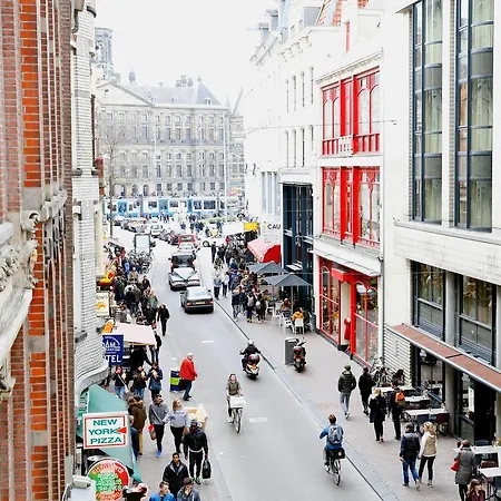 Damsquare Отель Амстердам