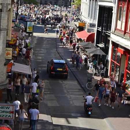 Damsquare Отель Амстердам