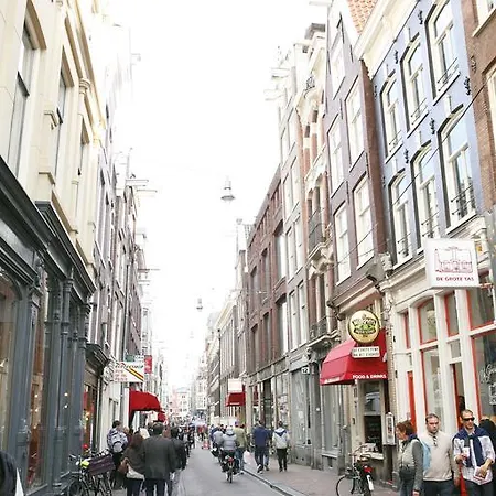 Damsquare Hotel 3*